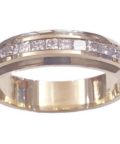 DIAMOND RING